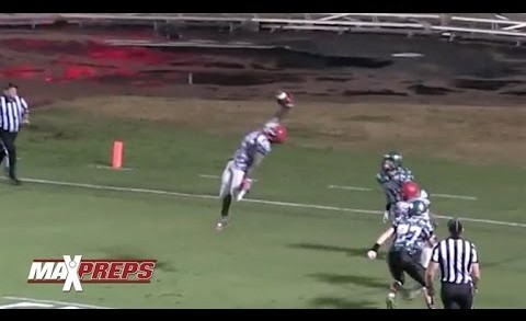 Game-winning ridiculous one-handed interception during High School game