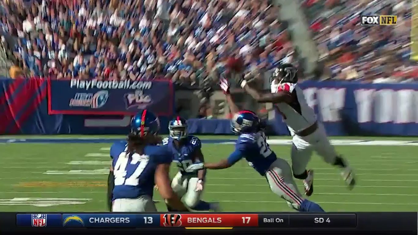 Julio Jones makes a surreal catch over two Giants defenders