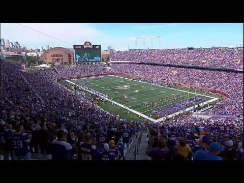 Parachuter almost takes out Detroit Lions in Minnesota
