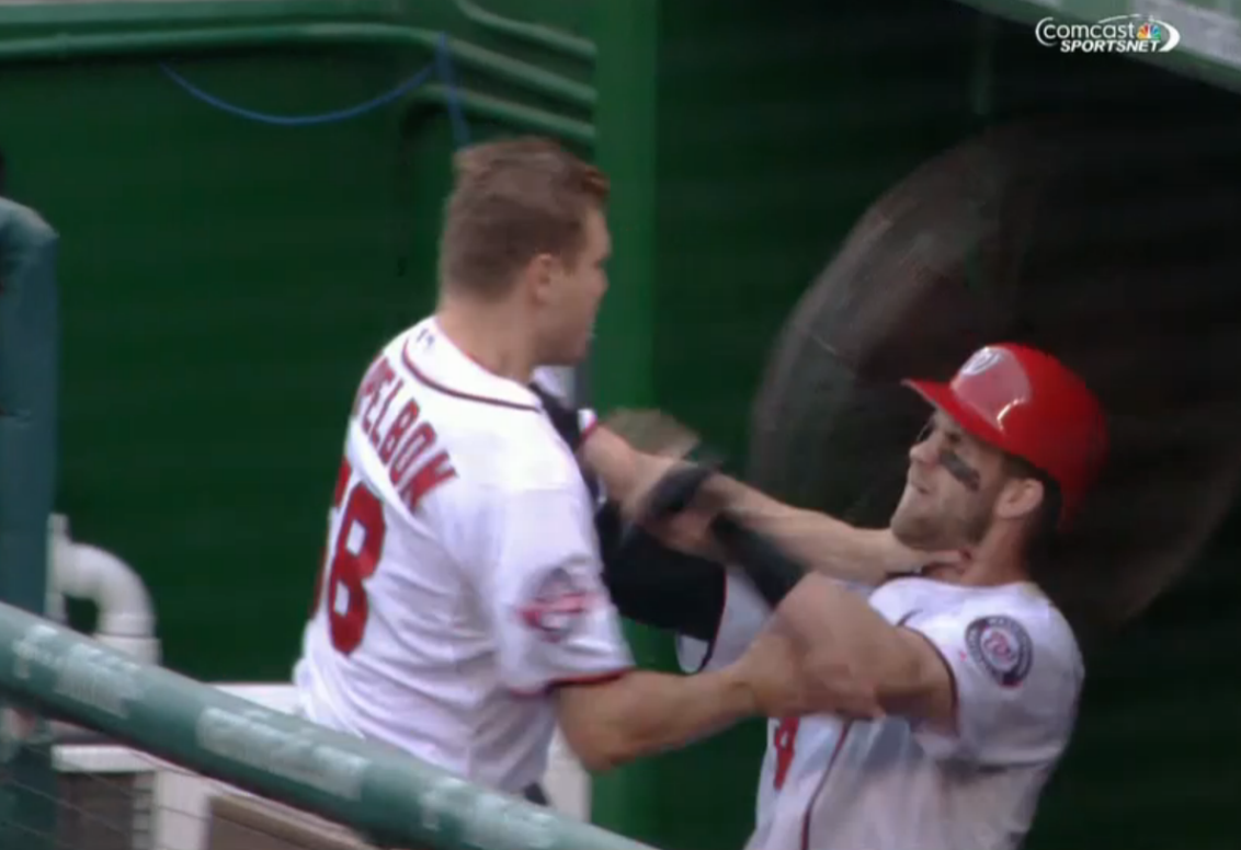 Bryce Harper & Jonathan Papelbon fight in the dugout!