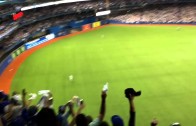 Epic: Mini Jose Bautista fan times his game winning home run