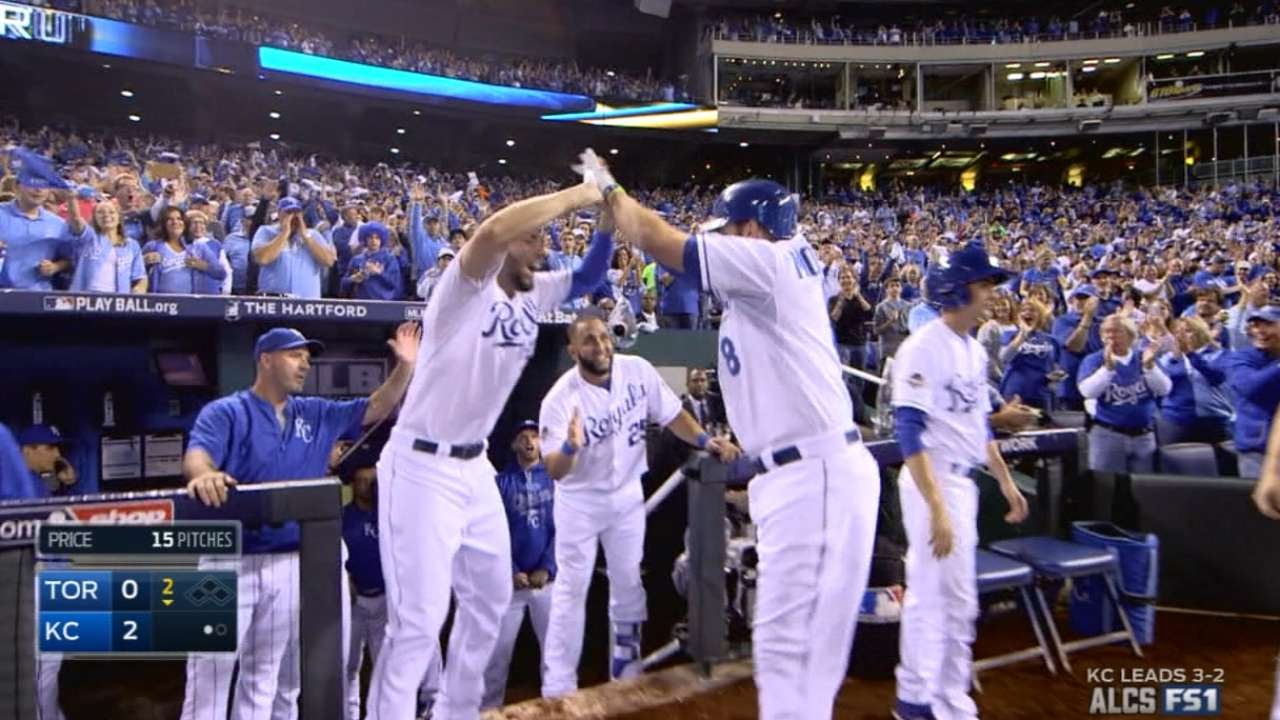 Mike Moustakas' controversial home run