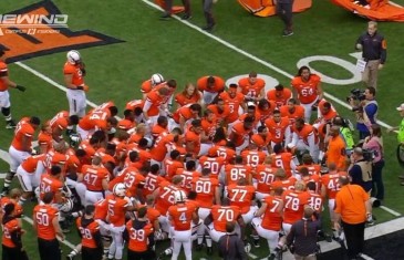 Oklahoma State holds moment of silence for homecoming tragedy