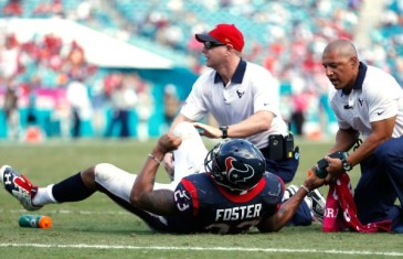 Arian Foster out for the season after tearing his ACL