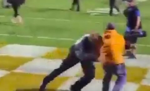 Tennessee fan gets laid out by stadium security for storming field