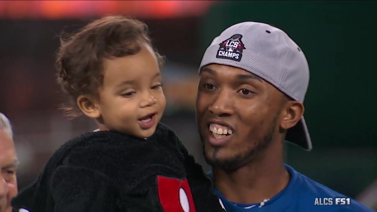 World Series Babies: Royals players clinch with their kids