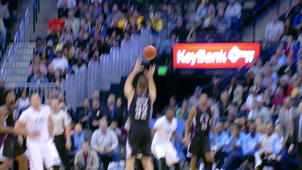 Blake Griffin hits the alley-oop three pointer