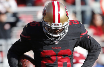 49ers’ Tramaine Brock drops INT right in the bread basket