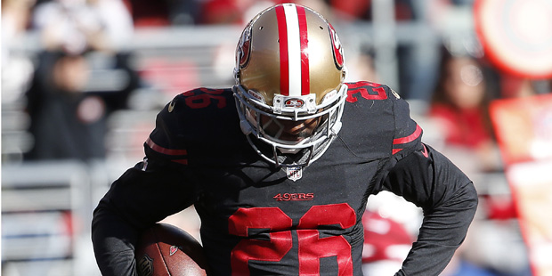 49ers' Tramaine Brock drops INT right in the bread basket