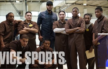 Carmelo Anthony visits Rikers Island