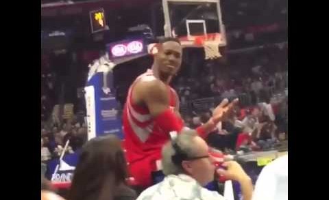 Courtside fan chrips Dwight Howard “You ain’t doing it for the Lakers, you ain’t doing it now”