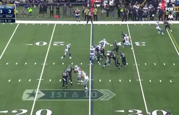 Cowboys OL La’El Collins pancakes two Seahawks on the same play