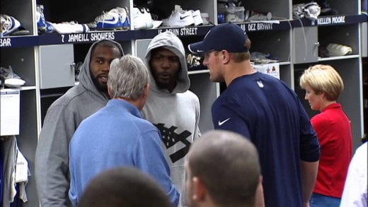 Dez Bryant curses out reporters in Cowboys locker room!