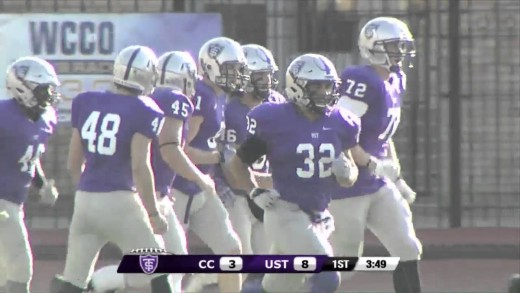 Insane 2-point conversion by University of St. Thomas