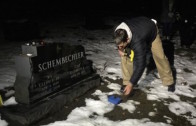 Jim Harbaugh smashes Buckeye nut at Bo Schembechler’s grave