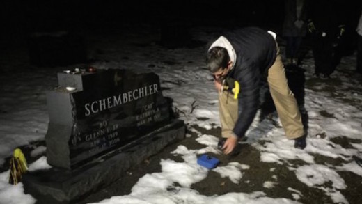 Jim Harbaugh smashes Buckeye nut at Bo Schembechler’s grave