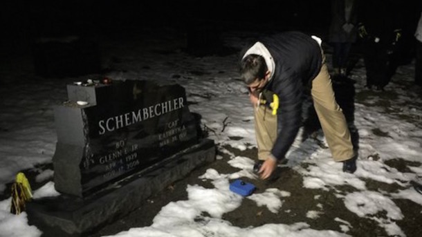 Jim Harbaugh smashes Buckeye nut at Bo Schembechler's grave