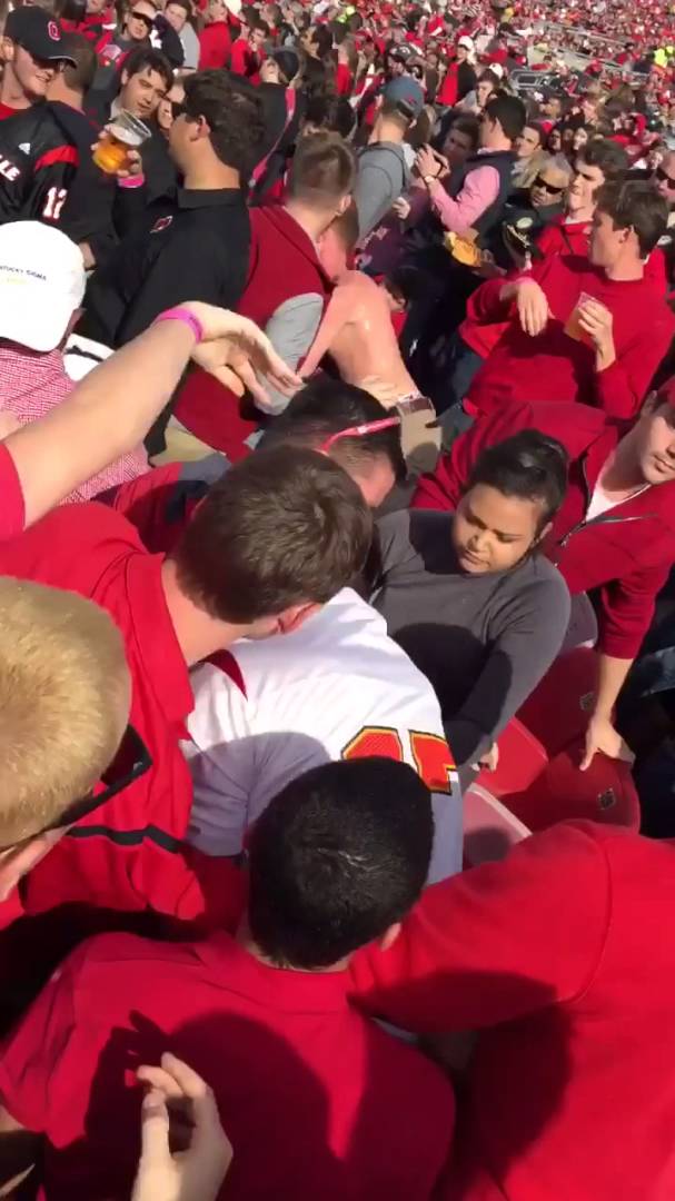 Louisville fans get in a brawl during Syracuse vs. Louisville