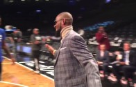 R. Kelly hits a 3-pointer with a cigar in his mouth