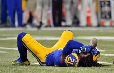 Janoris Jenkins gets blown up by his own teammate