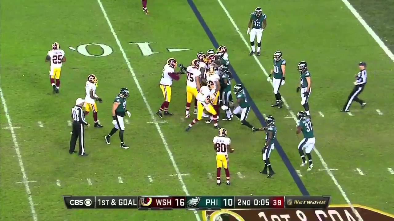 Kirk Cousins takes an idiotic knee to kill the clock