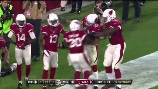 Larry Fitzgerald makes incredible pancake block to spring Michael Floyd