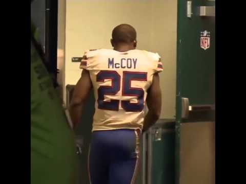 LeSean McCoy whips helmet in anger after loss to the Eagles