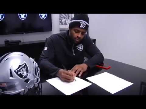 Michael Crabtree signs 4 year extension with the Oakland Raiders