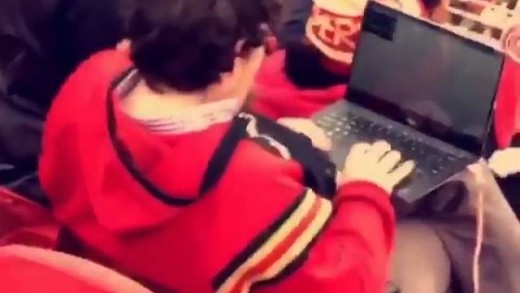 San Francisco 49ers fan pulls out his laptop instead of watching the game