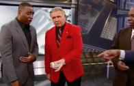 Mike Ditka pulls out a wad of cash during ESPN NFL Countdown