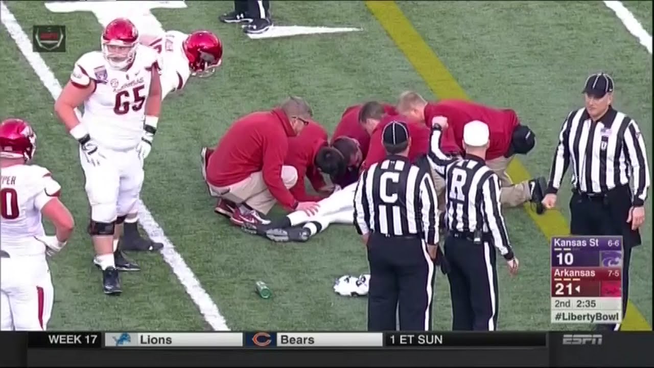 Arkansas' Dominique Reed carted off after head to head collision