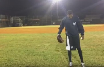 Aroldis Chapman makes 100 MPH look easy in Yankees warmup