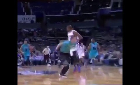 Charlotte Hornets mop boy almost involved in the action