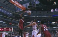 Dwyane Wade turns back the clock with a sick slam