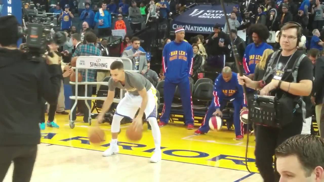Harlem Globetrotter imitates Steph Curry's pre-game routine