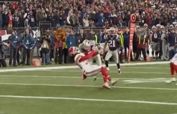 Patriots’ Danny Amendola with a viscious head first hit on Chiefs’ Jamell Fleming