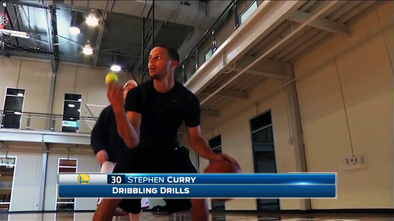 Stephen Curry shows off dribbling drill with multiple tennis balls