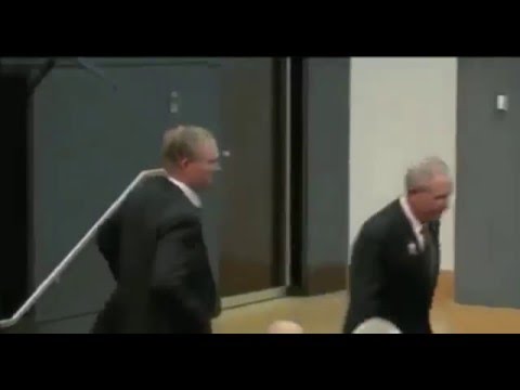 Tom Coughlin blows past Gaints owner John Mara after press conference