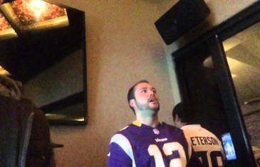 Vikings fan paralyzed in time by the missed Blair Walsh field goal