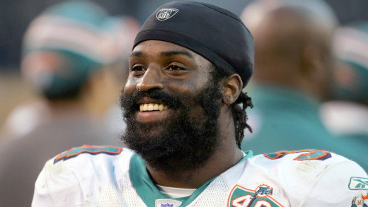 Former NFL RB Ricky Williams speaks in support of cannabis for NFL players