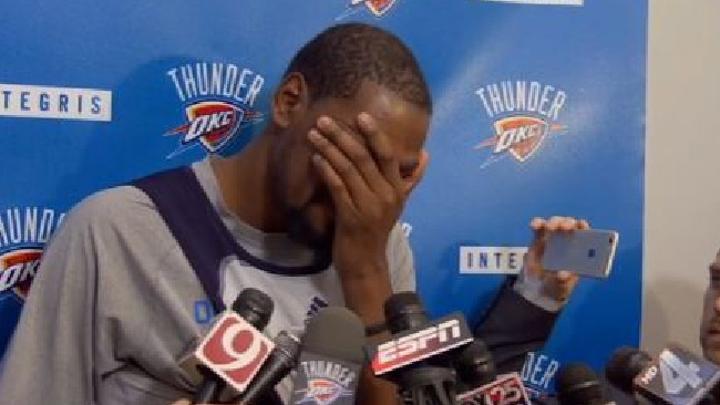 Kevin Durant breaks down in tears over Monty Williams' wife passing