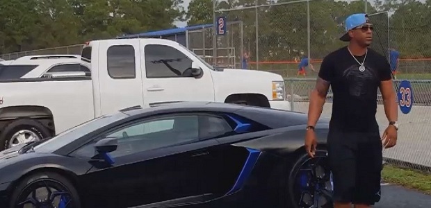 Yoenis Cespedes pulls up to Mets camp in a Lamborghini this time