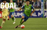 Clint Dempsey with a beautiful curving free kick goal