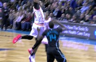 Dwyane Wade with the massive throwdown on the Hornets