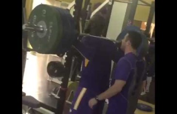 LSU RB Leonard Fournette squats 405 LB’s with ease