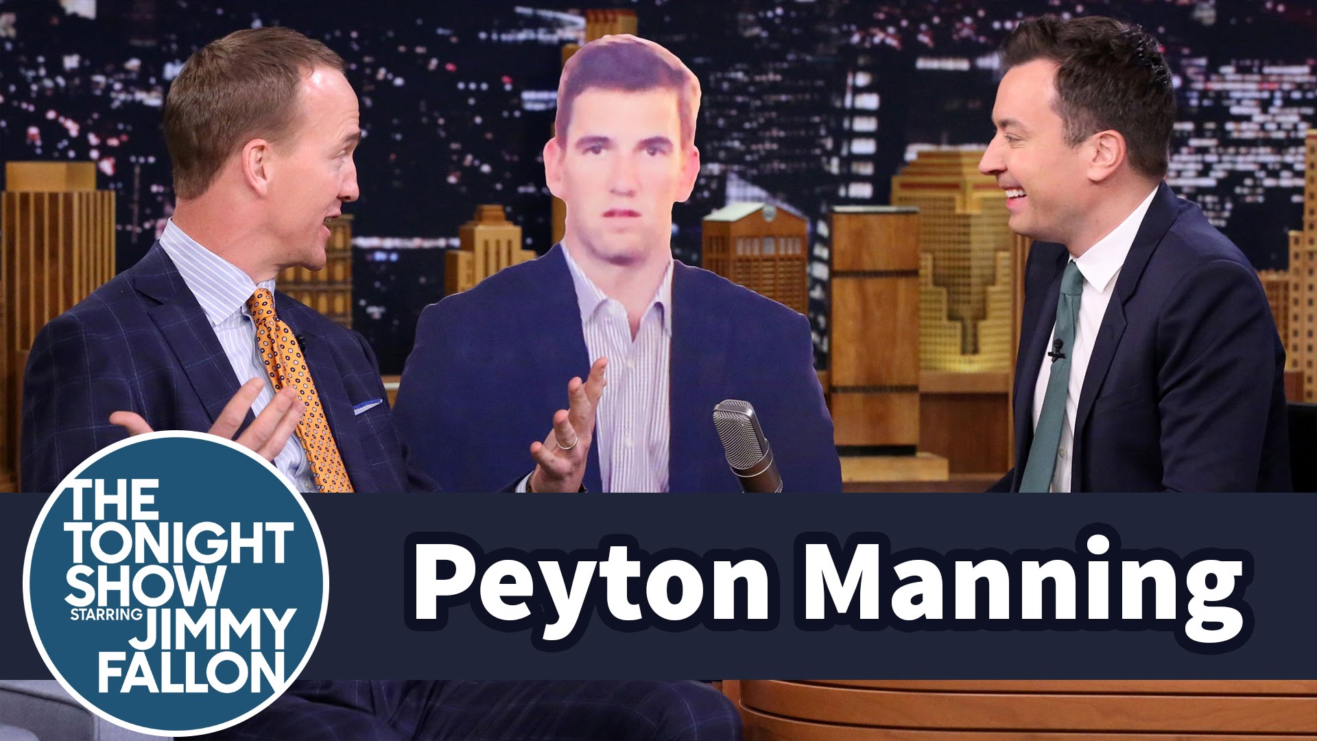 Peyton Manning talks to Eli Manning's Super Bowl sad face