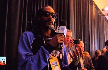 Snoop Dogg interviews Peyton Manning
