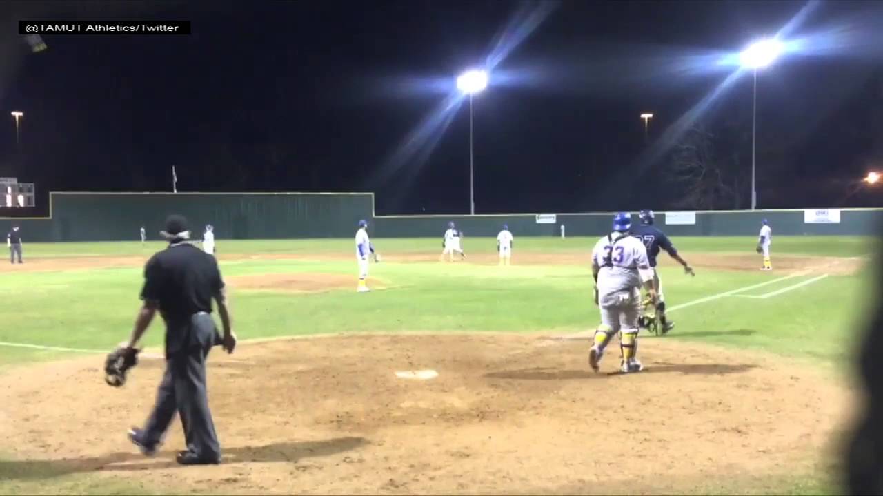 Texas A&M at Texarkana baseball player with epic grand slam bat flip
