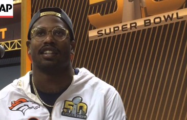Von Miller is “blind as a bat” and nearsighted