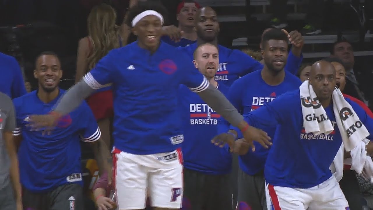 Andre Drummond tips in game winner for the Pistons